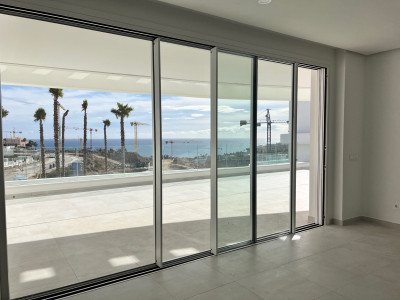 3 Bedroom Middle Floor Apartment in La Cala de Mijas - Image 4
