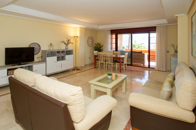 3 Bedroom Middle Floor Apartment in La Mairena