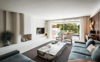 3 Bedroom Middle Floor Apartment in The Golden Mile - Image 2