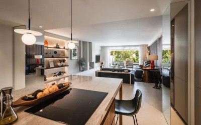 3 Bedroom Middle Floor Apartment in The Golden Mile - Image 4