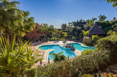 4 Bedroom Ground Floor Apartment in Nueva Andalucía - Image 1