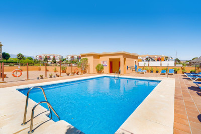 2 Bedroom Middle Floor Apartment in Riviera del Sol - Image 4