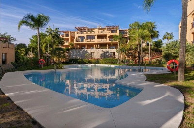2 Bedroom Ground Floor Apartment in Benahavís - Image 1