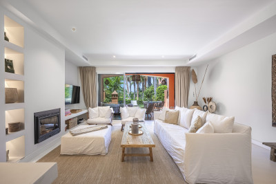 3 Bedroom Townhouse in The Golden Mile - Image 2