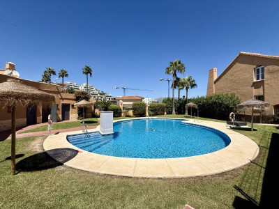 3 Bedroom Townhouse in Riviera del Sol - Image 1