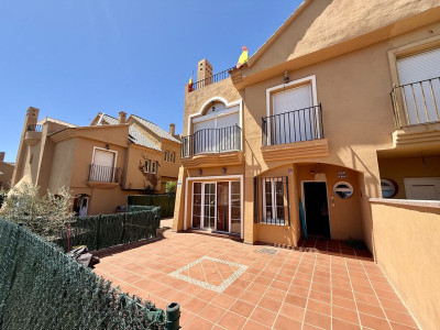 3 Bedroom Townhouse in Riviera del Sol - Image 2