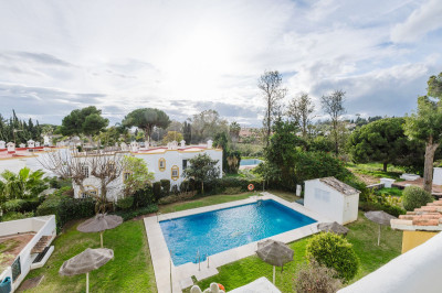 2 Bedroom Middle Floor Apartment in Artola