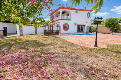 4 Bedroom Detached Villa in Manilva - Image 4