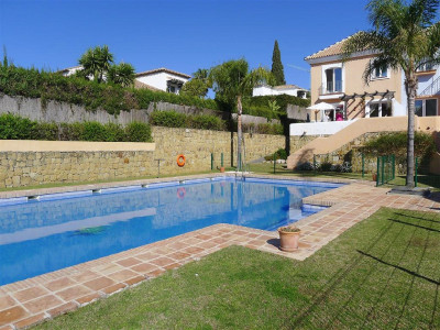 2 Bedroom Townhouse in Nueva Andalucía - Image 1