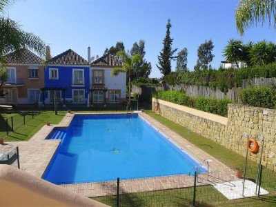 2 Bedroom Townhouse in Nueva Andalucía - Image 2
