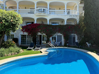 10 Bedroom Detached Villa in Mijas - Image 1