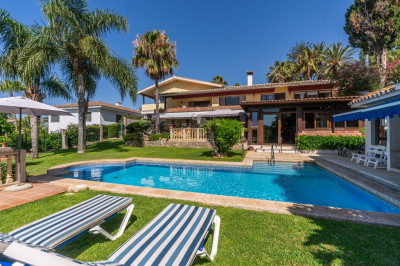 6 Bedroom Detached Villa in Marbesa - Image 1