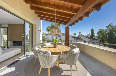 3 Bedroom Middle Floor Apartment in The Golden Mile