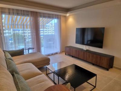 3 Bedroom Middle Floor Apartment in Puerto Banús - Image 2