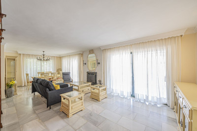 3 Bedroom Detached Villa in Nueva Andalucía - Image 3