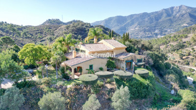 5 Bedroom Finca - Cortijo in Ojén - Image 2
