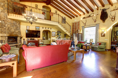 5 Bedroom Finca - Cortijo in Ojén - Image 5