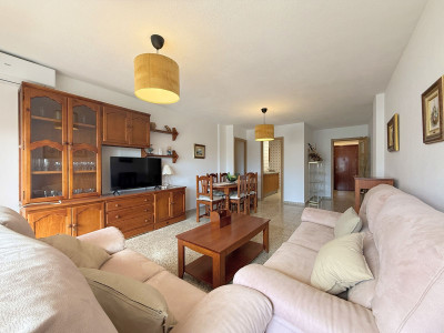 4 Bedroom Middle Floor Apartment in San Luis de Sabinillas - Image 5