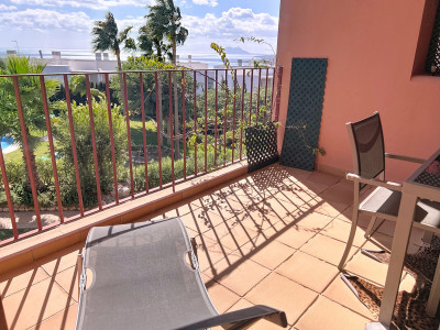 2 Bedroom Middle Floor Apartment in Manilva - Image 4