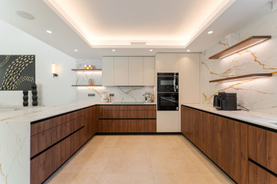 5 Bedroom Detached Villa in Nueva Andalucía - Image 5