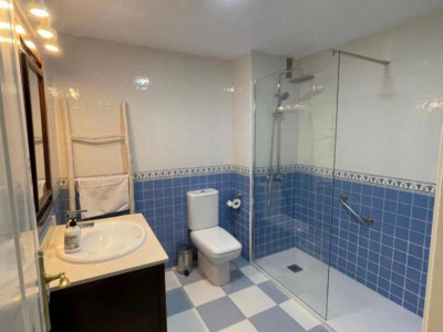 2 Bedroom Middle Floor Apartment in Reserva de Marbella - Image 3