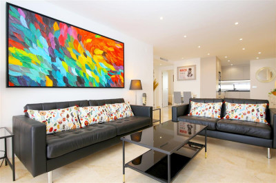 2 Bedroom Penthouse in Estepona - Image 2