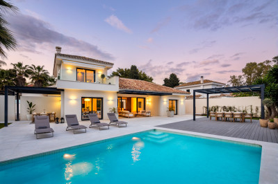 4 Bedroom Detached Villa in Cortijo Blanco - Image 1