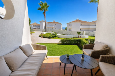 3 Bedroom Ground Floor Apartment in La Duquesa - Image 5