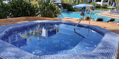 2 Bedroom Middle Floor Apartment in Elviria - Image 2