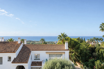 2 Bedroom Penthouse in El Paraiso - Image 5