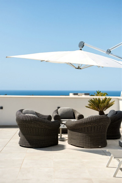 4 Bedroom Penthouse in Selwo - Image 3