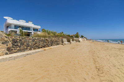 6 Bedroom Detached Villa in Costabella - Image 4