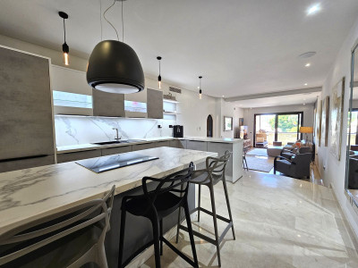 3 Bedroom Middle Floor Apartment in Puerto Banús - Image 4