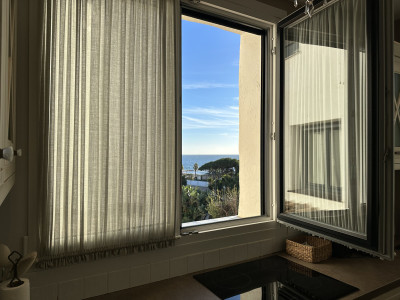 3 Bedroom Middle Floor Apartment in Puerto Banús - Image 1