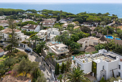 5 Bedroom Detached Villa in The Golden Mile - Image 2