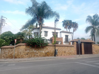 5 Bedroom Detached Villa in Mijas - Image 4