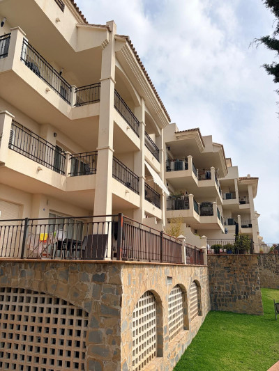 2 Bedroom Middle Floor Apartment in Mijas - Image 1