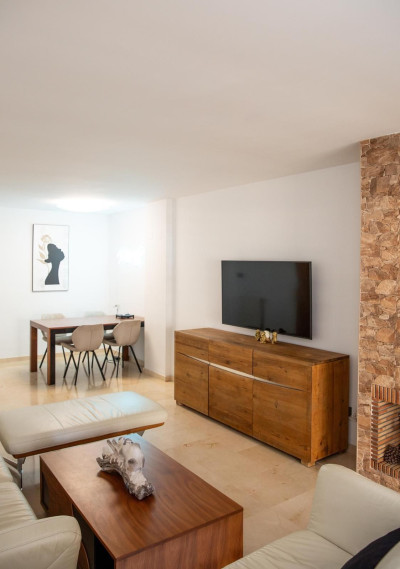 2 Bedroom Middle Floor Apartment in Guadalmina Alta - Image 5