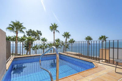 2 Bedroom Top Floor Apartment in Estepona