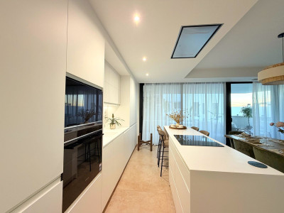 2 Bedroom Middle Floor Apartment in Cancelada - Image 3