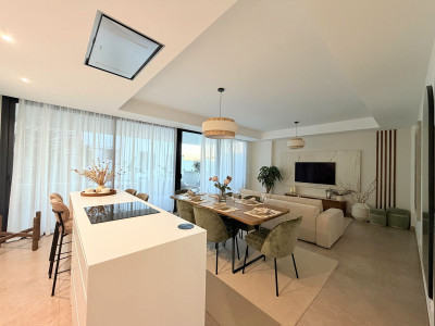 2 Bedroom Middle Floor Apartment in Cancelada - Image 4