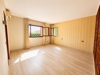4 Bedroom Detached Villa in Río Real - Image 5