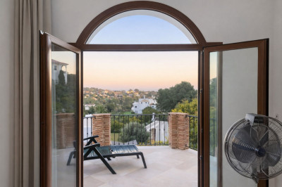 7 Bedroom Detached Villa in Benahavís - Image 5