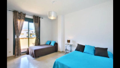 3 Bedroom Penthouse in San Pedro de Alcántara - Image 3