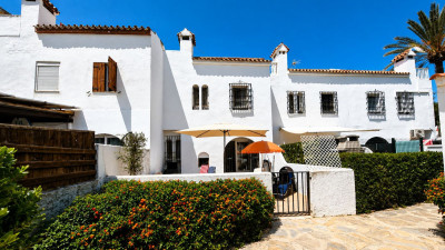 3 Bedroom Townhouse in Casares Playa - Image 1