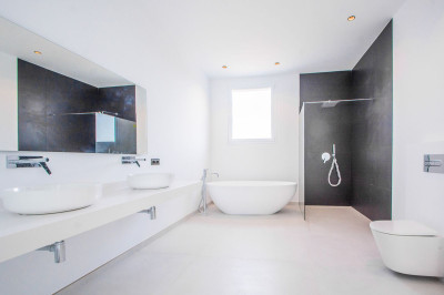 4 Bedroom Detached Villa in La Mairena - Image 5