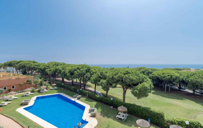 3 Bedroom Top Floor Apartment in Cabopino - Image 1