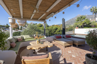 4 Bedroom Townhouse in The Golden Mile - Image 1