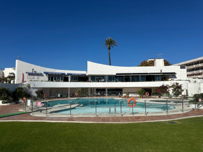 2 Bedroom Townhouse in Estepona - Image 4