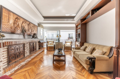 3 Bedroom Middle Floor Apartment in Marbella - Image 2